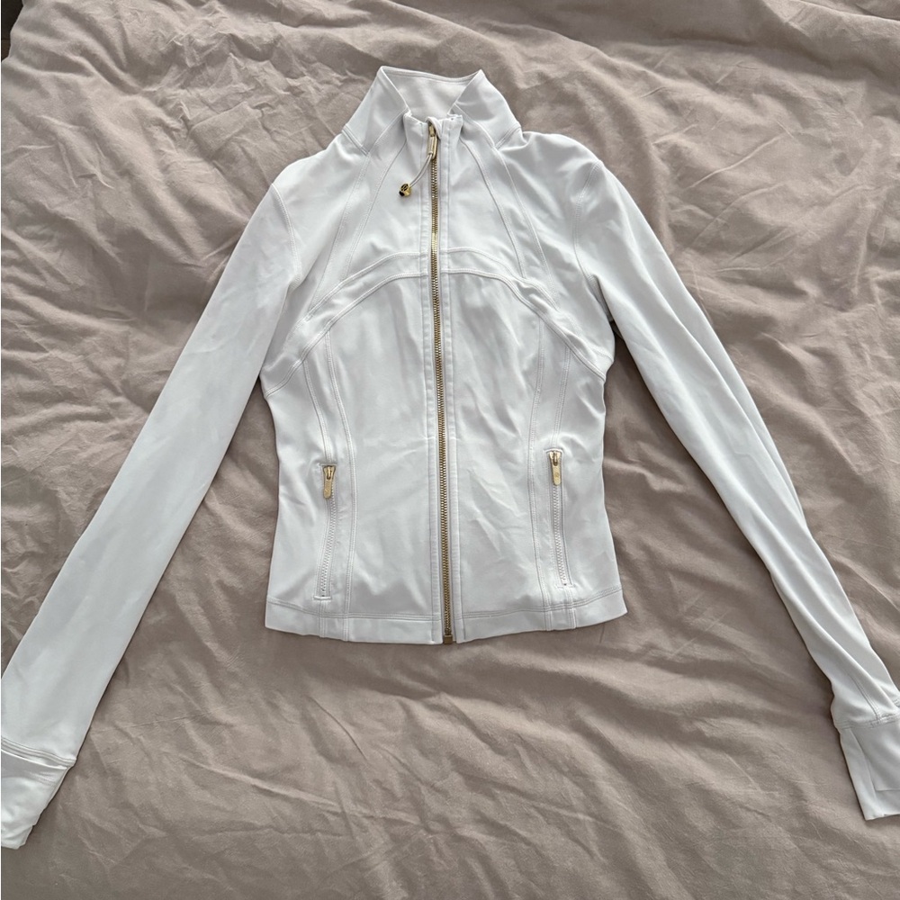 Lululemon Define Cropped Jacket with gold zipper